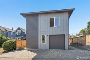 5042 35th Ave NE, Seattle, WA 98105 - Photo 2