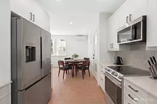 5042 35th Ave NE, Seattle, WA 98105 - Photo 6