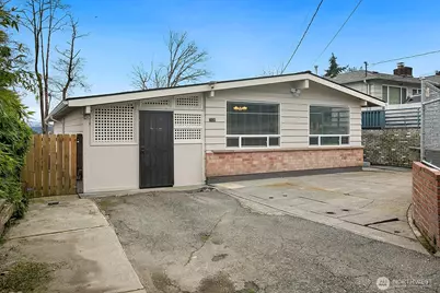 7226 33rd Avenue S, Seattle, WA 98118 - Photo 2