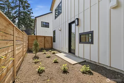 9012 124th Lane NE, Kirkland, WA 98033 - Photo 14