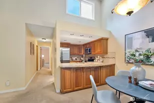 14633 NE 40th St, Bellevue, WA 98007 - Photo 8