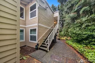 14633 NE 40th St, Bellevue, WA 98007 - Photo 2