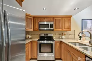 14633 NE 40th St, Bellevue, WA 98007 - Photo 10