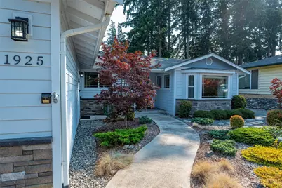 1925 NE 8th Avenue, Oak Harbor, WA 98277 - Photo 2