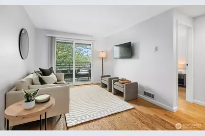 1300 W Boston Street #24, Seattle, WA 98119 - Photo 12