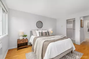 1300 W Boston St, Seattle, WA 98119 - Photo 16