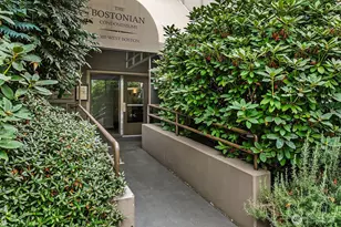 1300 W Boston St, Seattle, WA 98119 - Photo 2