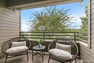 1300 W Boston St, Seattle, WA 98119 - Photo 10
