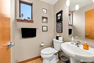 611 Fawcett Ave, Tacoma, WA 98402 - Photo 8