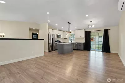 902 194th Street E, Spanaway, WA 98387 - Photo 6