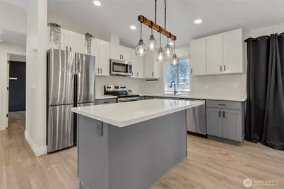 902 194th Street E, Spanaway, WA 98387 - Photo 10