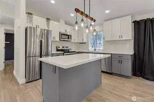 902 194th Street E, Spanaway, WA 98387 - Photo 10