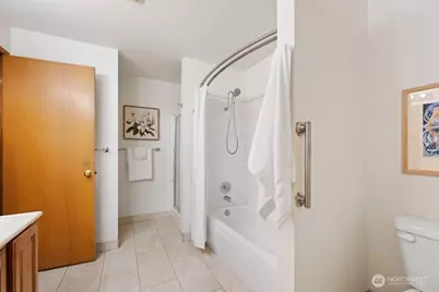 136 Summit Avenue N #B8, Kent, WA 98030 - Photo 18