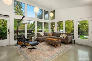10619 Sand Point Way NE, Seattle, WA 98125 - Photo 18