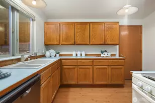 11703 30th St NE, Lake Stevens, WA 98258 - Photo 12