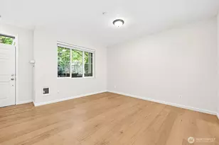 10715 Ross Rd, Bothell, WA 98011 - Photo 4