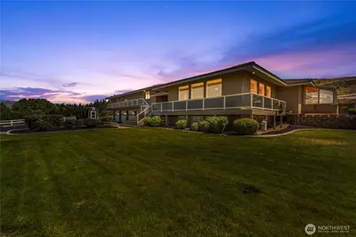 3131 35th Street NE, East Wenatchee, WA 98802 - Photo 1