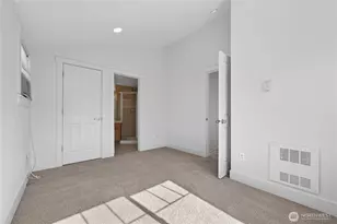 5013 40th Ave NE, Seattle, WA 98105 - Photo 16