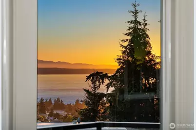 310 Skyline Drive, Edmonds, WA 98020 - Photo 36