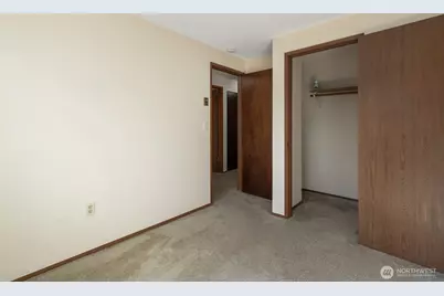 325 NE Kettle Street #105, Oak Harbor, WA 98277 - Photo 14