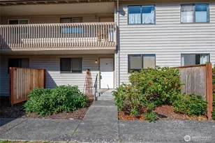 325 NE Kettle St, Oak Harbor, WA 98277 - Photo 2