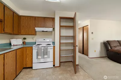 325 NE Kettle Street #105, Oak Harbor, WA 98277 - Photo 8