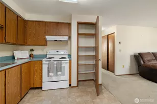 325 NE Kettle St, Oak Harbor, WA 98277 - Photo 8