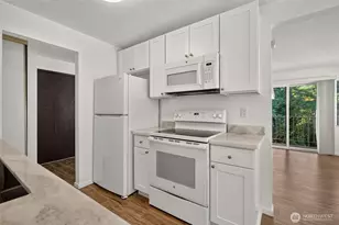 11535 Greenwood Ave N, Seattle, WA 98133 - Photo 6