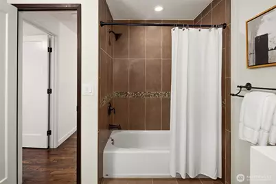 4057 96th Avenue SE, Mercer Island, WA 98040 - Photo 22