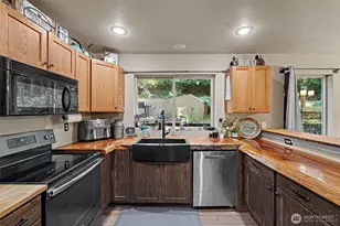 22329 Glenview Ct SE, Yelm, WA 98597 - Photo 10