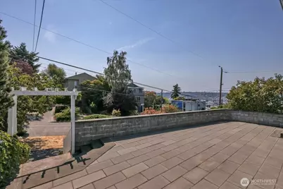 126 NW 50th Street, Seattle, WA 98107 - Photo 2