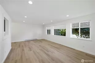 17403 NE 45th St, Redmond, WA 98052 - Photo 2