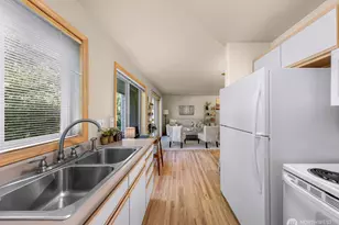 4247 Wintergreen Ln, Bellingham, WA 98226 - Photo 10