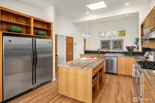 118 Highland Dr, Seattle, WA 98109 - Photo 20