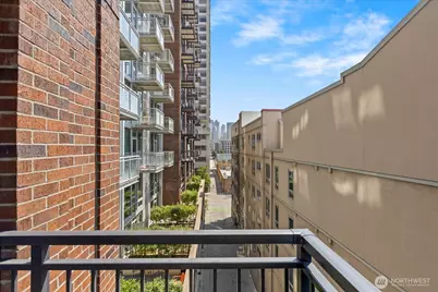 2911 2nd Avenue #517, Seattle, WA 98121 - Photo 12