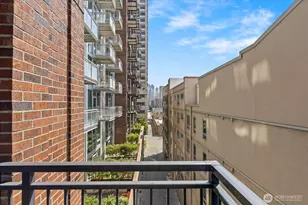 2911 2nd Ave, Seattle, WA 98121 - Photo 12