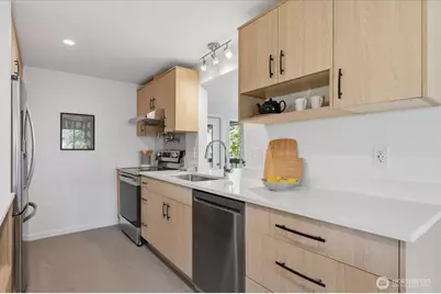 5247 21st Avenue SW, Seattle, WA 98106 - Photo 6