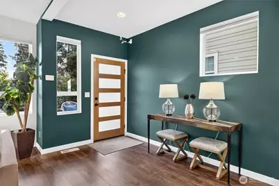 7707 18th Avenue SW, Seattle, WA 98106 - Photo 2
