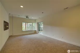 9425 110th Pl NE, Kirkland, WA 98033 - Photo 10