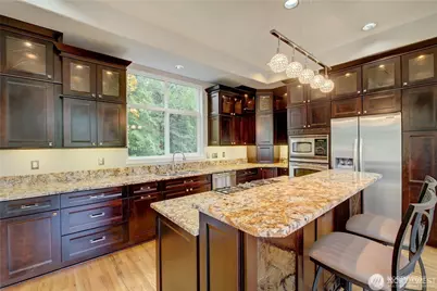 9425 110th Place NE, Kirkland, WA 98033 - Photo 8