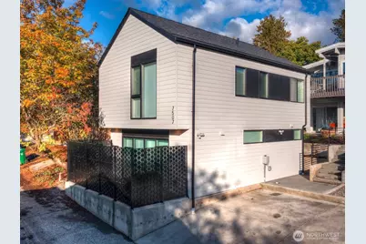 7507 Latona Avenue NE, Seattle, WA 98115 - Photo 1