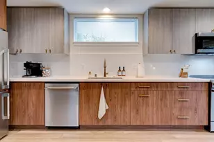 7507 Latona Ave NE, Seattle, WA 98115 - Photo 10