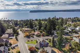5927 Chennault Beach Dr, Mukilteo, WA 98275 - Photo 2