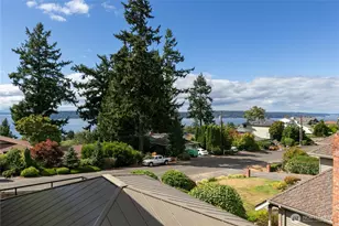 5927 Chennault Beach Dr, Mukilteo, WA 98275 - Photo 4