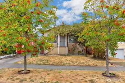 536 N 73rd Street, Seattle, WA 98103 - Photo 4