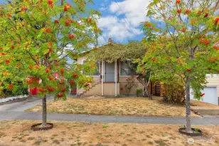 536 N 73rd St, Seattle, WA 98103 - Photo 4