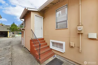 536 N 73rd Street, Seattle, WA 98103 - Photo 22