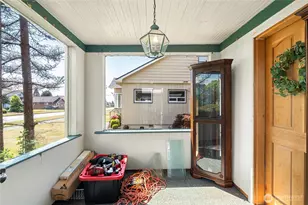 604 Simpson Ave, Aberdeen, WA 98520 - Photo 2