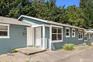 1574 NE Park View Dr, Bainbridge Island, WA 98110 - Photo 2