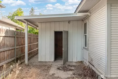 325 E 20th Avenue, Spokane, WA 99203 - Photo 34